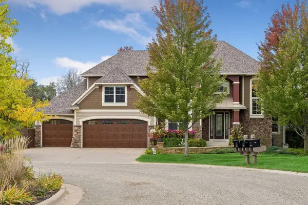 17 Monarch Lane, North Oaks, MN 55127