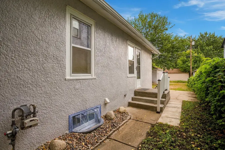 1428 Vincent Avenue N, Minneapolis, MN 55411 - #3