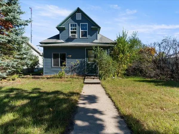 320 8th Street Se #B, Staples, MN 56479