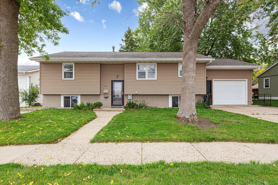 109 10th Avenue Se, Waseca, MN 56093 - #2
