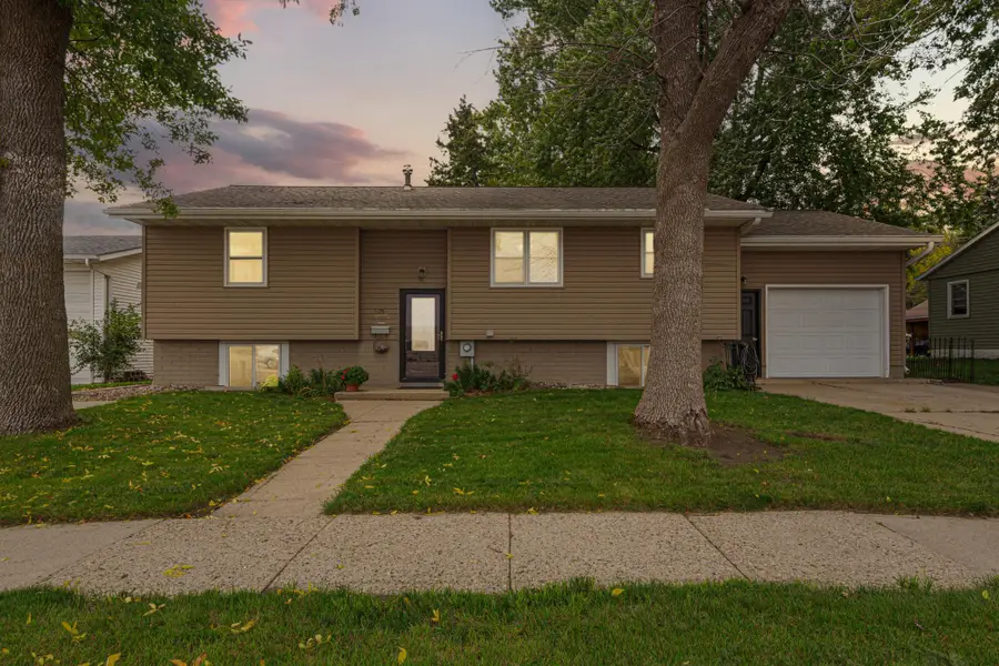109 10th Avenue Se, Waseca, MN 56093 - #3
