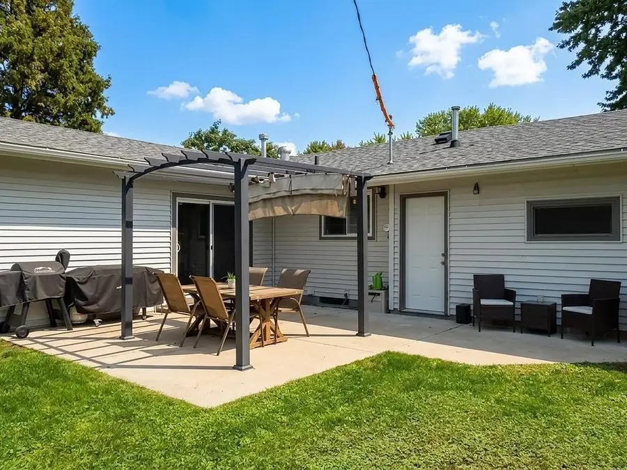 4247 Sandstone Drive, Eagan, MN 55122 - #3