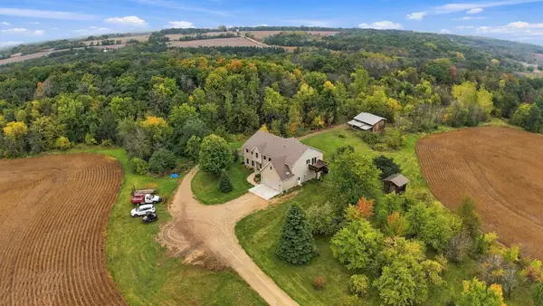 8925 280th Street W, Northfield, MN 55057