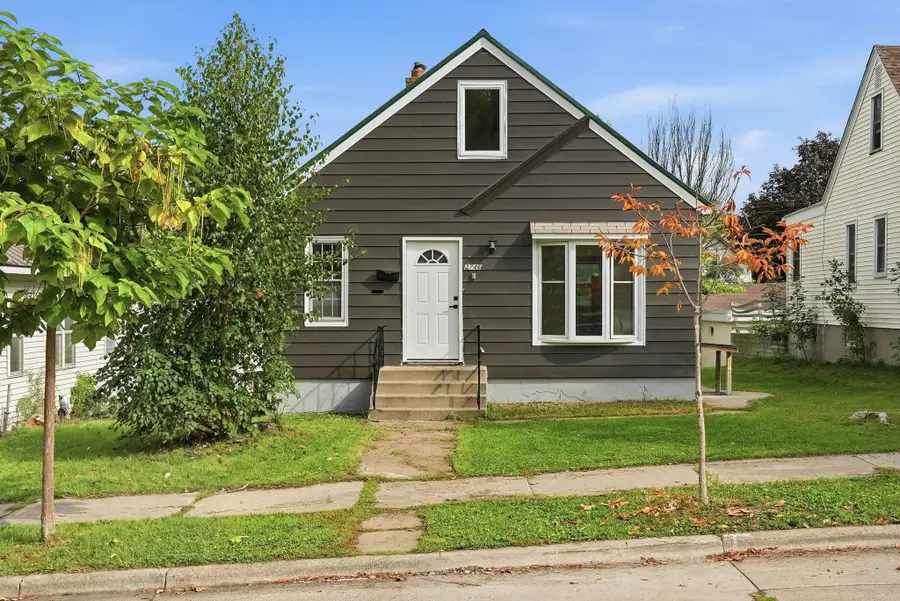 3746 Russell Avenue N, Minneapolis, MN 55412 - #2