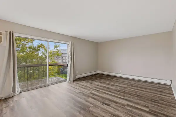 2800 Hillsboro Avenue N #307, New Hope, MN 55427