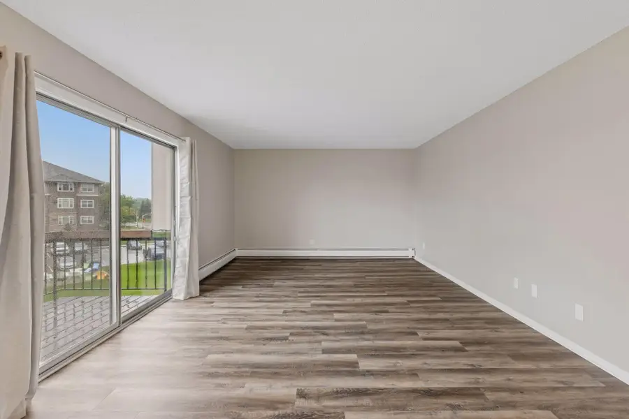 2800 Hillsboro Avenue N #307, New Hope, MN 55427 - #2