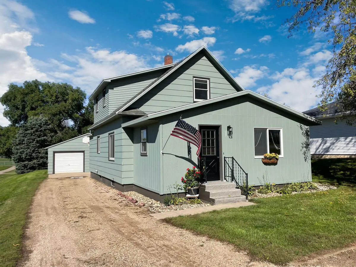 404 E Cottonwood Street, Springfield, MN 56087 - #1