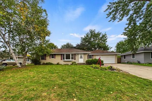 8831 Greenway Avenue S, Cottage Grove, MN 55016