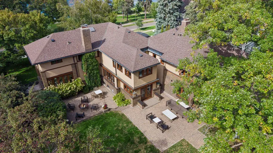 2409 E Lake Of The Isles Parkway, Minneapolis, MN 55405 - #3