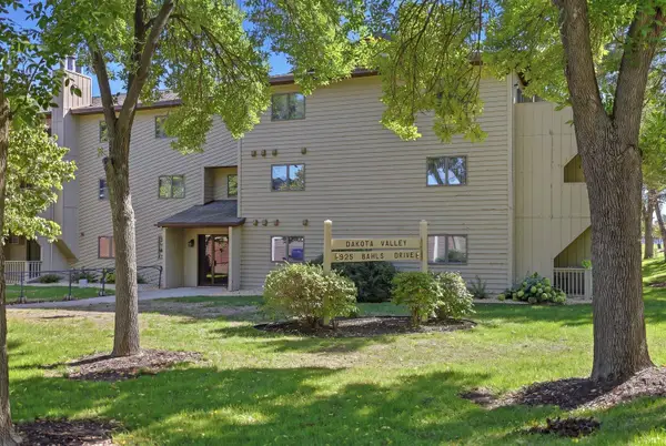 925 Bahls Drive #102, Hastings, MN 55033