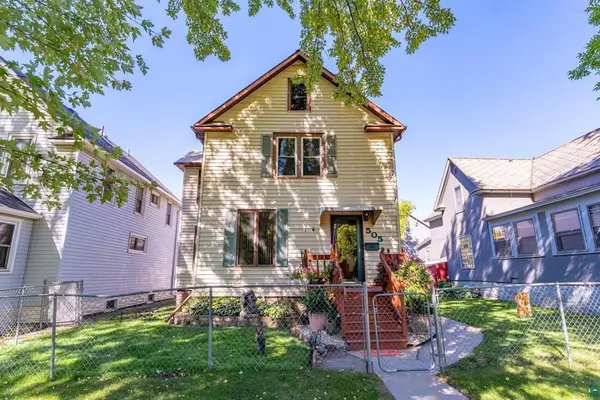 505 6th Street S, Virginia, MN 55792