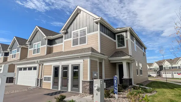 4004 Hayward Avenue N, Oakdale, MN 55128