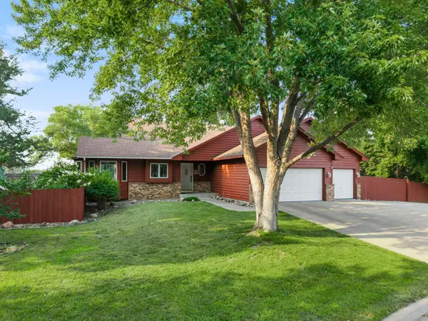 1820 Slater Lane, Burnsville, MN 55337