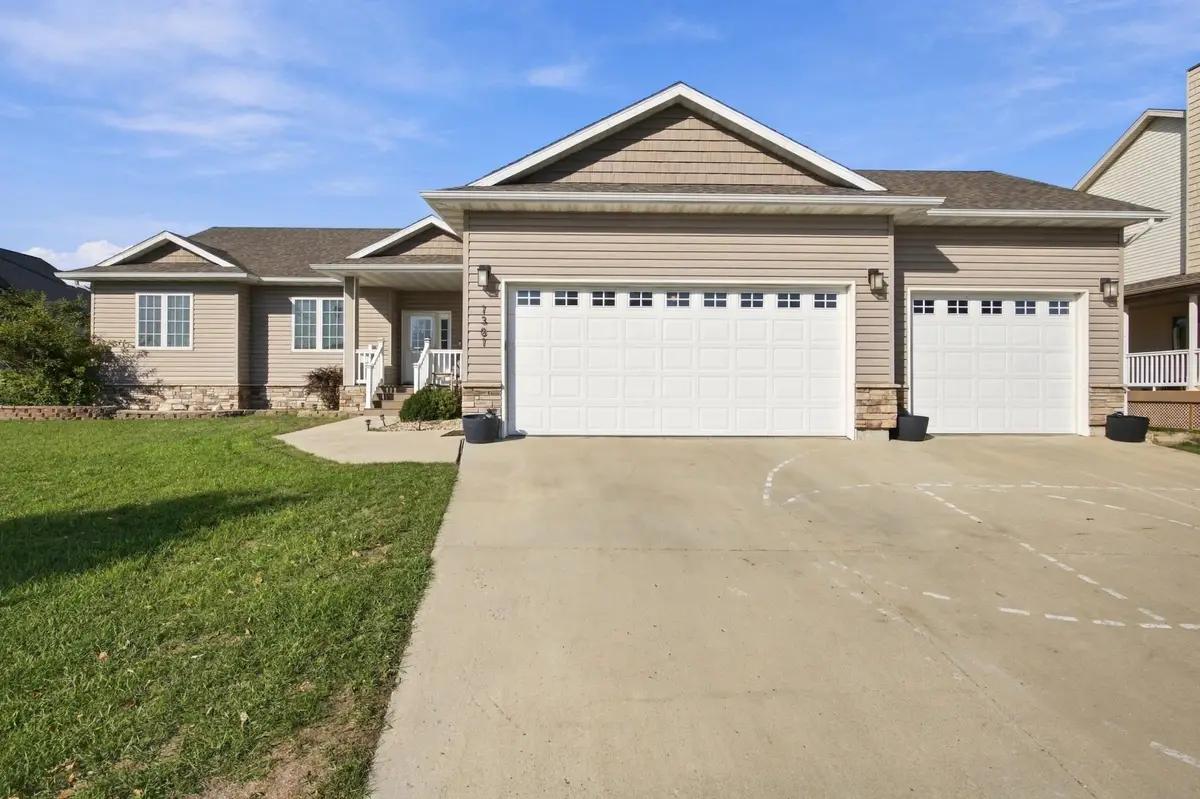 1381 Morningside Drive, Casselton, ND 58012 - #1