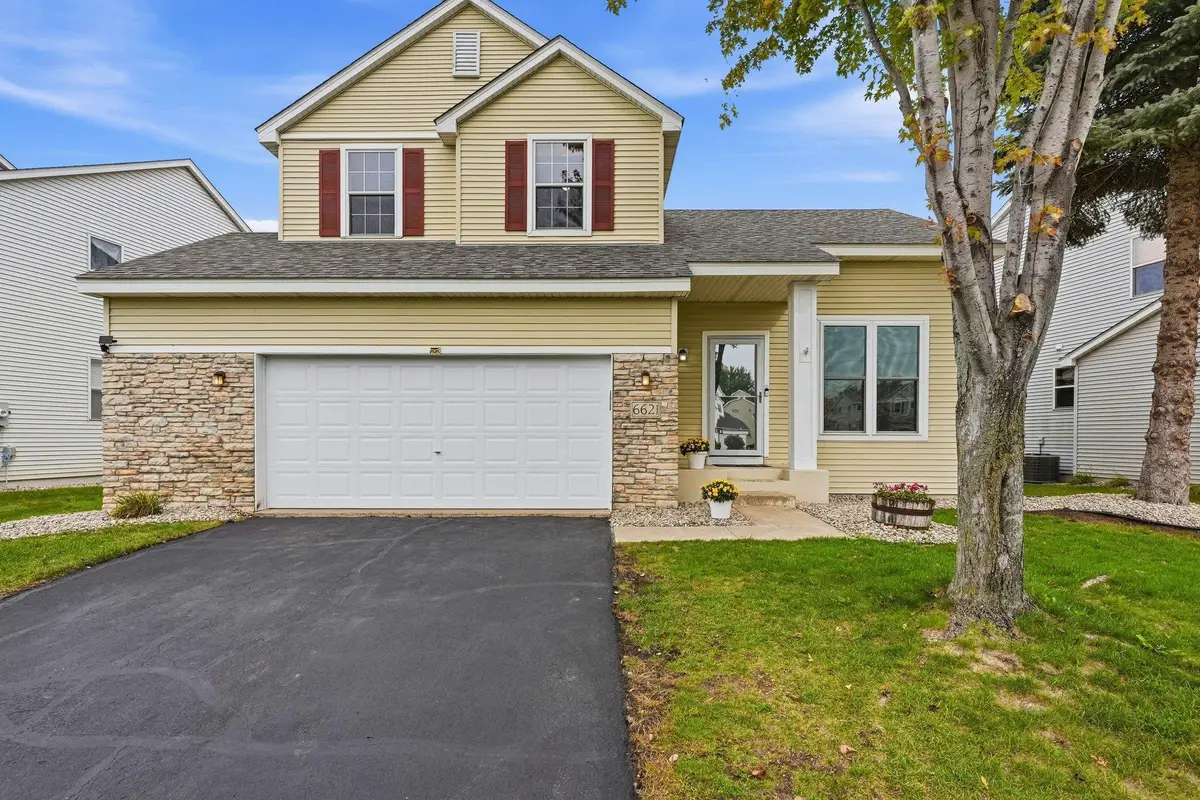 6621 Carlisle Curve, Shakopee, MN 55379 - #1