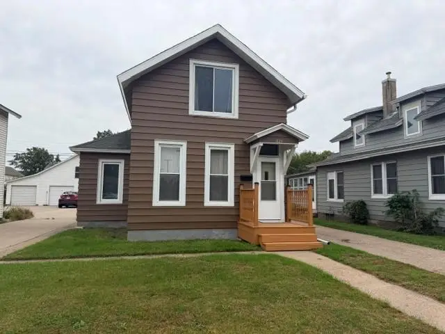 825 W 5th Street, Winona, MN 55987 - #1