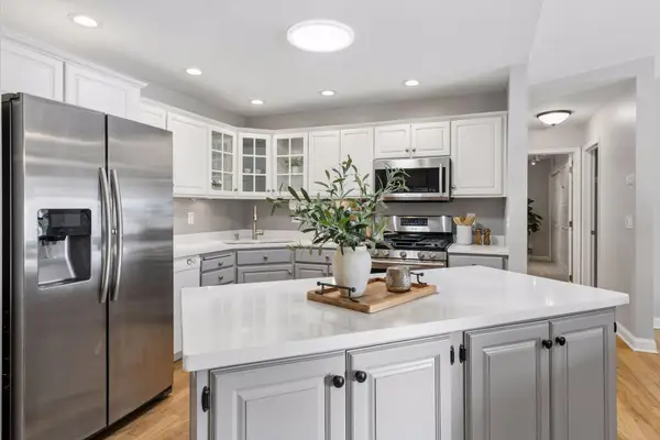 1860 Juneau Lane N, Plymouth, MN 55447
