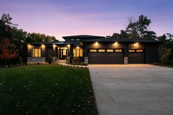 631 Callahan Place, Mendota Heights, MN 55118