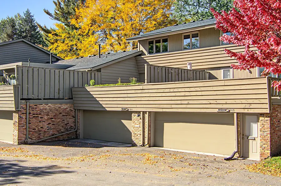 214 Windsor Court, New Brighton, MN 55112 - #3