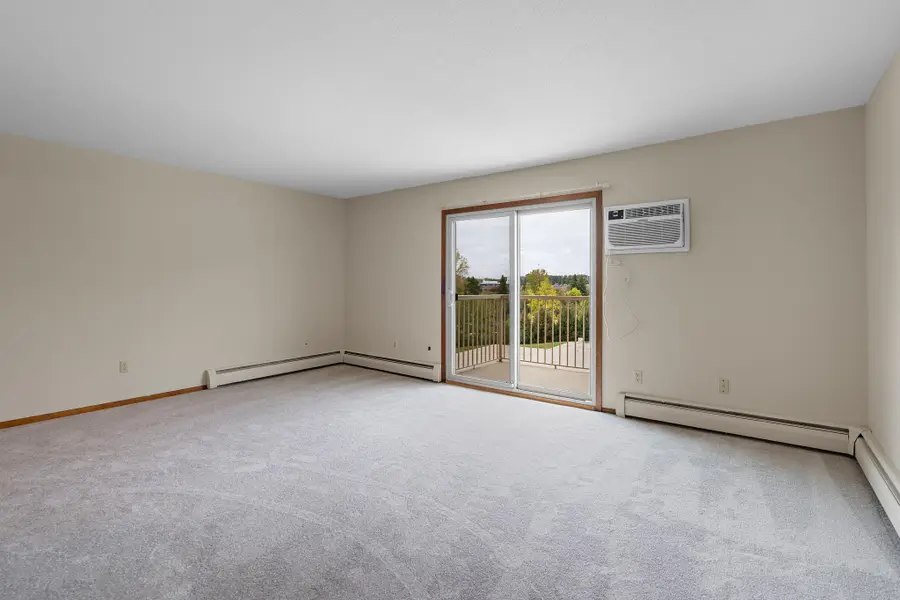 3155 Old Highway 8 #304, Roseville, MN 55418 - #3