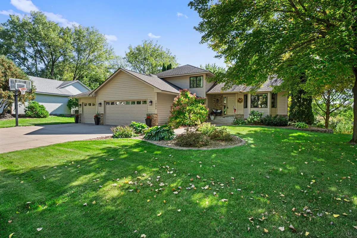 1205 Hilloway Circle, Burnsville, MN 55306 - #1