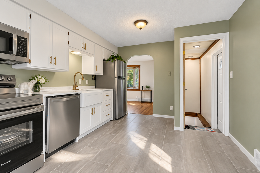 526 Becker Avenue Se, Willmar, MN 56201 - #3