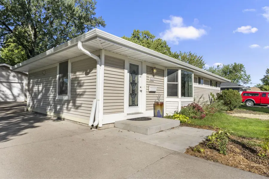 5347 Morgan Avenue N, Brooklyn Center, MN 55430 - #2
