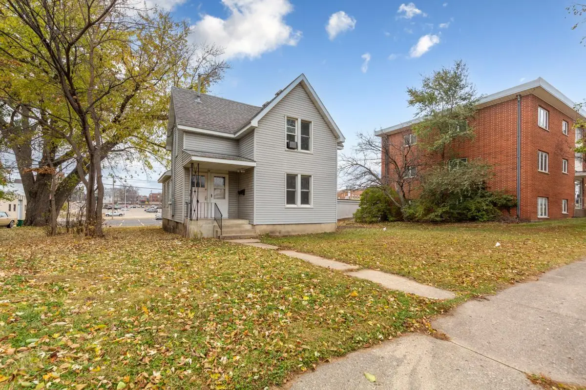 214 W College Street, Albert Lea, MN 56007 - #1