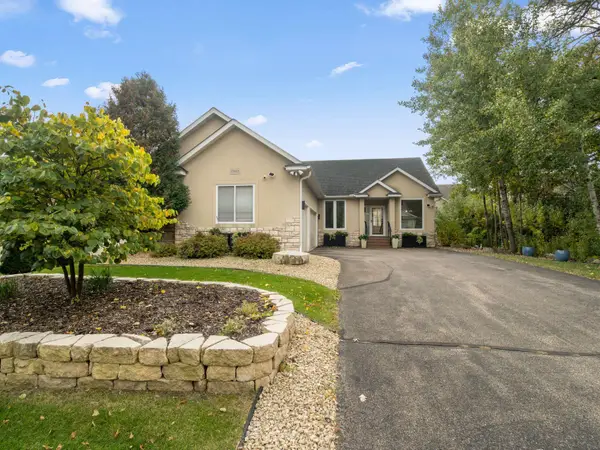15903 Kendale Drive, Lakeville, MN 55044
