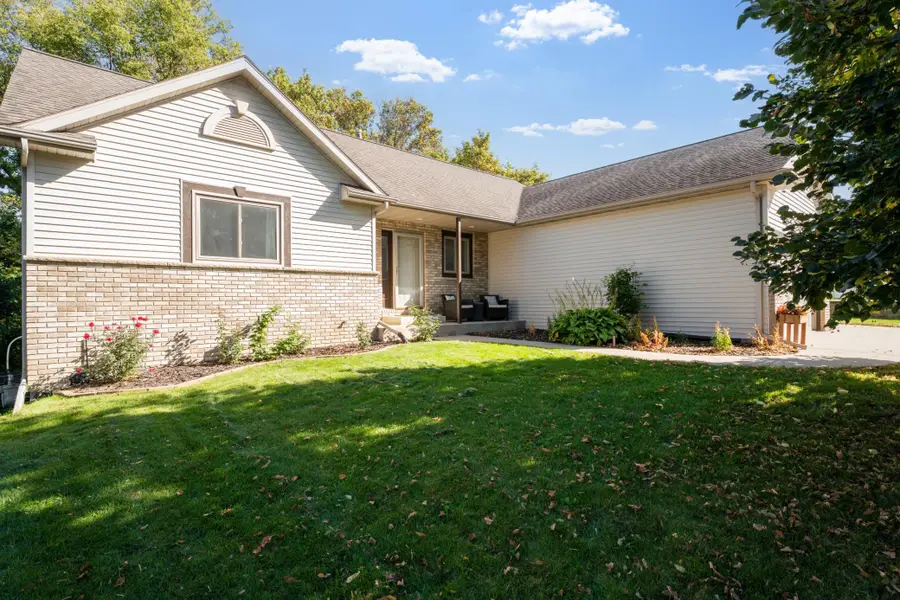 1008 4th Avenue Ne, Byron, MN 55920 - #2