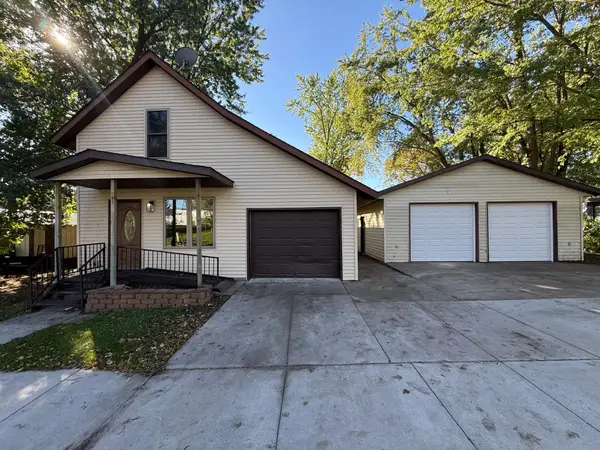 525 Lake Street N, Sauk Centre, MN 56378