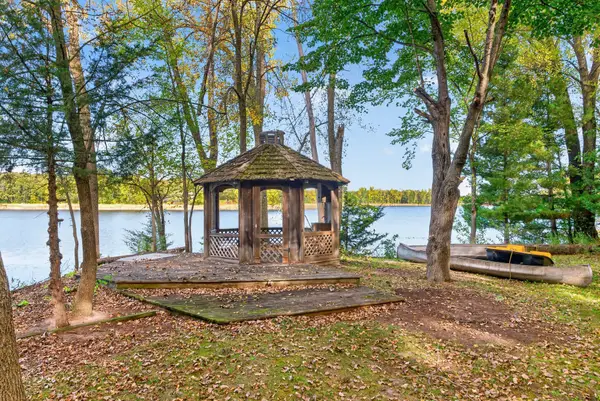 7694 89th Avenue Se, Clear Lake, MN 55319