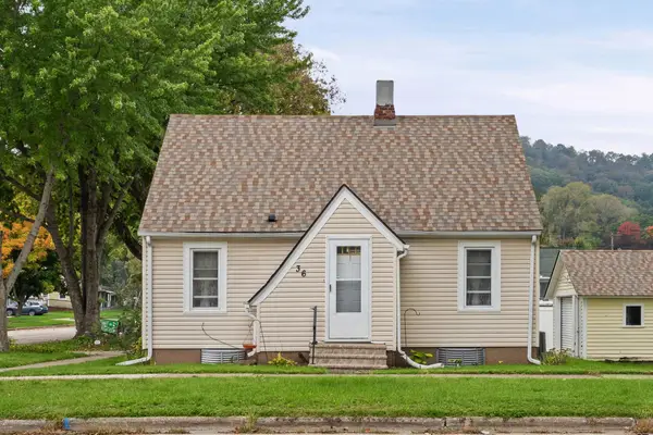 36 S Elm Street, La Crescent, MN 55947