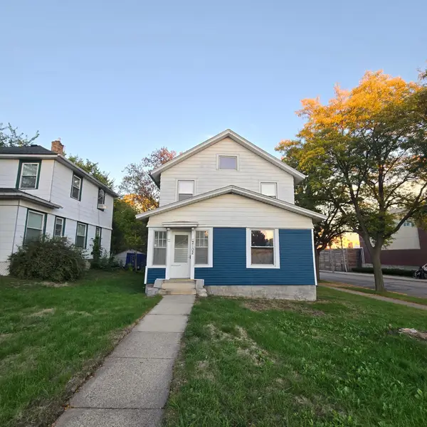 2102 Lyndale Avenue N, Minneapolis, MN 55411