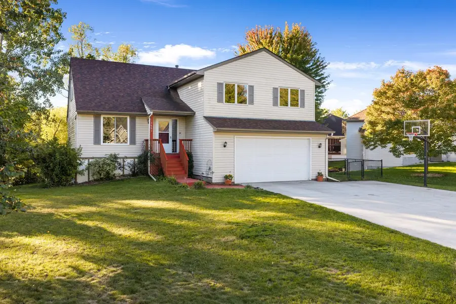 1001 Forest Glen Court, Burnsville, MN 55337 - #2