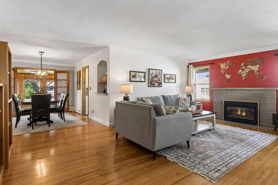 909 Manomin Avenue, West Saint Paul, MN 55118 - #3