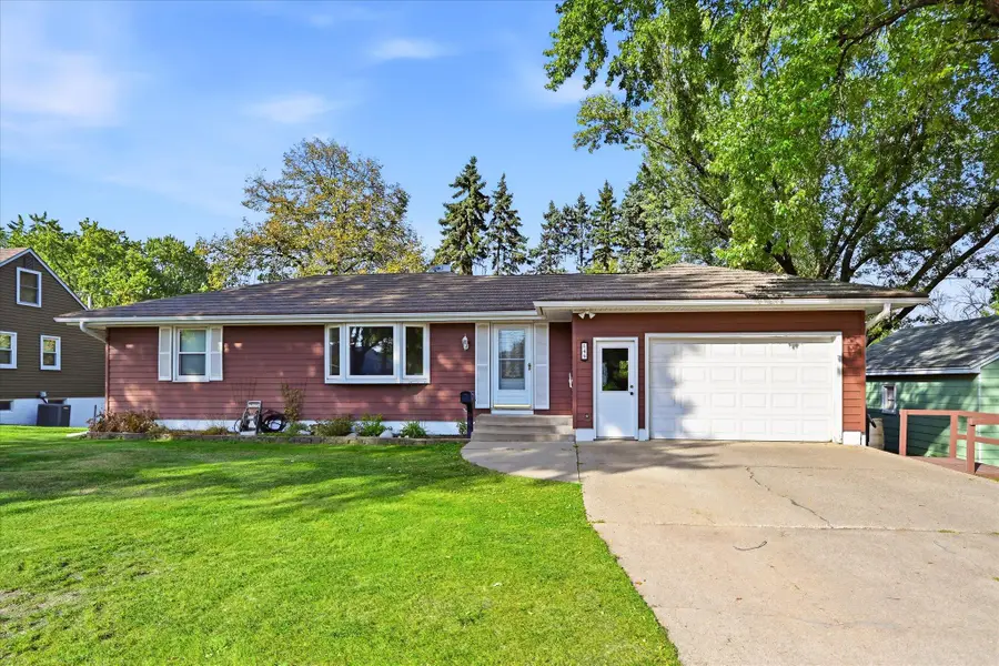 149 49th Avenue Ne, Fridley, MN 55421 - #2