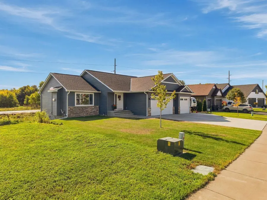 11411 Latham Lane, Chisago City, MN 55013 - #2