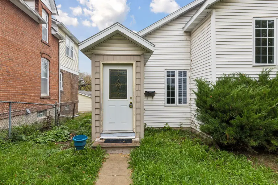 297 Morton Street E, Saint Paul, MN 55107 - #2