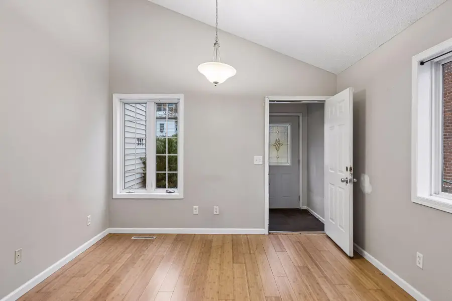 297 Morton Street E, Saint Paul, MN 55107 - #3