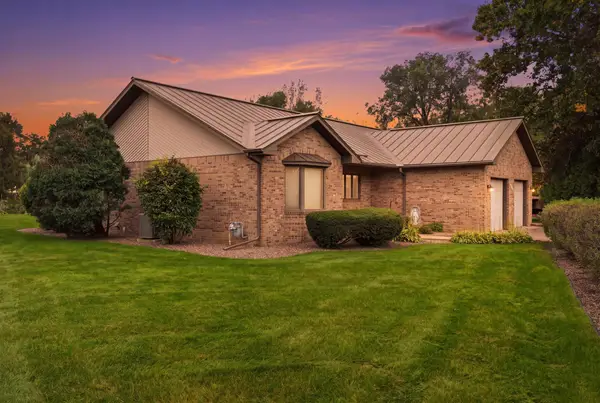 525 S 14th Street, La Crescent, MN 55947