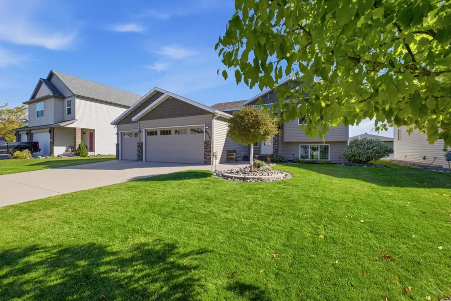 6916 24th Street S, Fargo, ND 58104 - #2