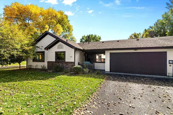 576 Donegal Circle, Shoreview, MN 55126