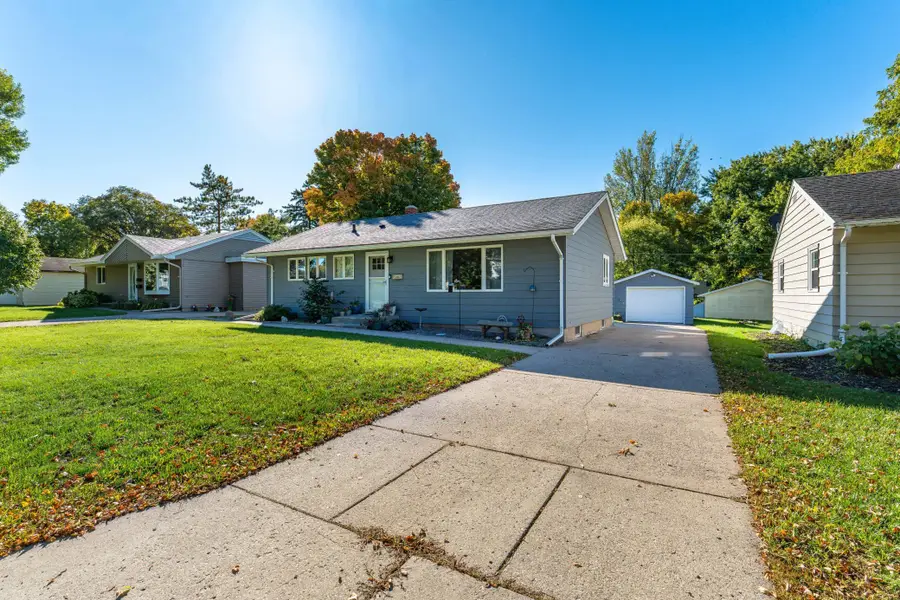 412 E Everett Avenue, Fergus Falls, MN 56537 - #2