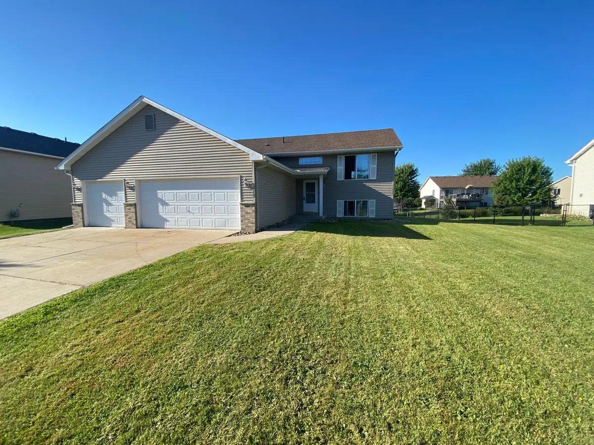 609 Dogwood Street Ne, Lonsdale, MN 55046 - #1