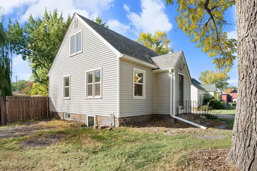 918 3rd Street Sw, Waseca, MN 56093 - #2
