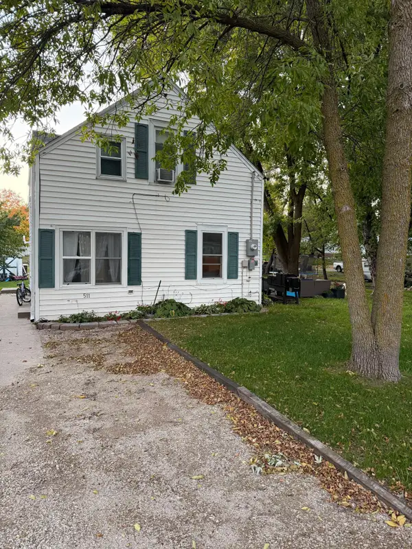 511 Ellsworth Avenue, South Haven, MN 55382