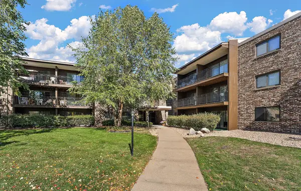 4100 Parklawn Avenue #318, Edina, MN 55435