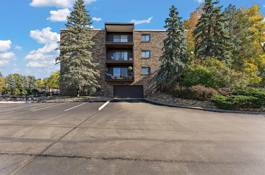 4100 Parklawn Avenue #318, Edina, MN 55435 - #3