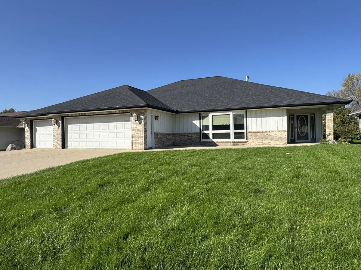 541 Southport Drive, Fairmont, MN 56031 - #1
